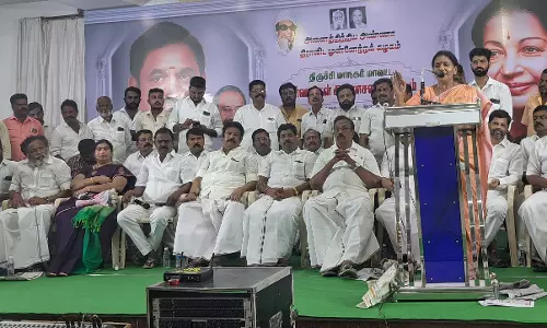 திருச்சியில் மாநகர் மாவட்ட அ.தி.மு.க. பூத்கமிட்டி நிர்வாகிகள் கூட்டம்