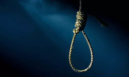 பல்லடத்தில் தூக்குப்போட்டு பெண் டெய்லர் தற்கொலை