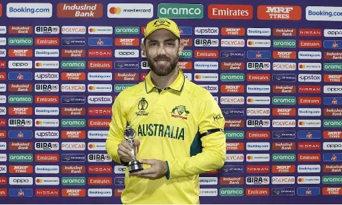 உலக கோப்பை வரலாற்றில் அதிவேக சதம் - புதிய சாதனை படைத்த மேக்ஸ்வெல்