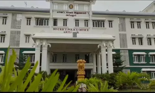 சிறப்பு விசாரணை முகாமில் 22 மனு