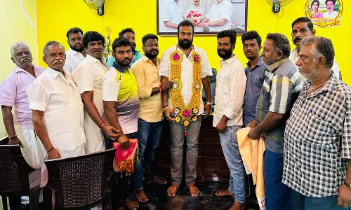 சின்னமனூரில் அ.தி.மு.க.வில் இணைந்த ஓ.பி.எஸ். அணியினர்