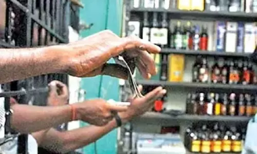 தொடர் விடுமுறை காரணமாக ஒருங்கிணைந்த வேலூர் மாவட்டத்தில் ரூ.18.90 கோடிக்கு மது விற்பனை