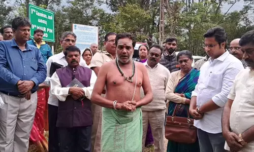 குன்னூர் பஸ் விபத்தில் இறந்தவர்களுக்காக கூட்டு பிரார்த்தனை