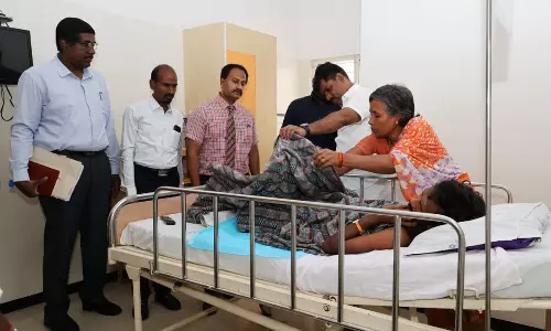 கோவையில் தூய்மை பணியாளர்களுக்கான நல வாரிய பணிகள் குறித்த ஆய்வு கூட்டம்