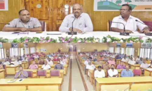 குமரி மாவட்டத்தில் ஓலையால் வேயப்பட்ட கூரையின் கீழ் பட்டாசு பொருட்கள் விற்பனை செய்யக்கூடாது கலெக்டர் ஸ்ரீதர் எச்சரிக்கை