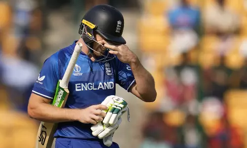உலகக்கோப்பை போட்டி- 156 ரன்களில் சுருண்டது இங்கிலாந்து