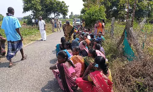 பாலக்கோடு அருகே புதிய டாஸ்மாக் கடையை திறக்க எதிர்ப்பு தெரிவித்து பெண்கள் ஆர்ப்பாட்டம்