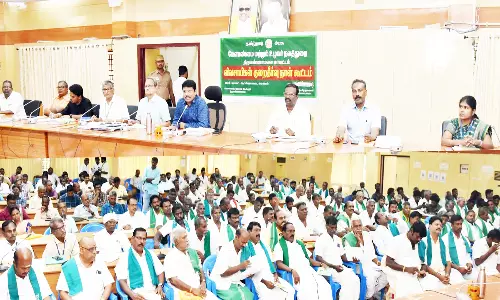 ஏரி, குளங்கள் ஆக்கிரமிப்பு அகற்ற கலெக்டர் உத்தரவு