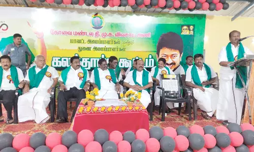 கொப்பரை கொள்முதல் விலையை மத்திய அரசு உயர்த்த வேண்டும்- தி.மு.க. விவசாய அணி நிர்வாகிகள் கூட்டத்தில் வலியுறுத்தல்