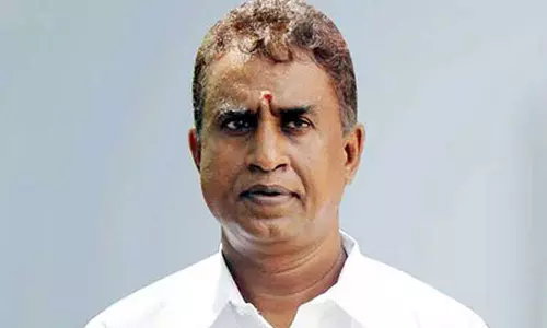 18 வயது பூர்த்தியானவர்களை வாக்காளர் பட்டியலில் சேர்க்க வேண்டும்- அ.தி.மு.க.வினருக்கு முன்னாள் அமைச்சர் எஸ்.பி.வேலுமணி வேண்டுகோள்