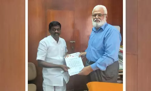 கோரிக்கையினை ஏற்று நிதி ஒதுக்கீடு செய்ததற்காக அமைச்சர், வக்பு வாரிய செயலாளரை நேரில் சந்தித்து  நன்றி தெரிவித்த சிவபத்மநாதன்