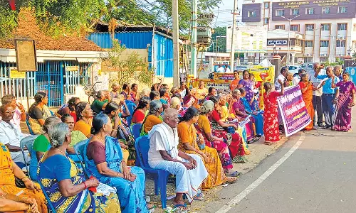 சத்துணவு அமைப்பாளர்கள் ஆர்ப்பாட்டம்