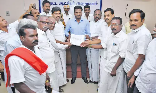 மாவட்டத்தில் 20 லட்சம் வாக்காளர்கள்; ஆண்களை விட பெண்களே அதிகம்