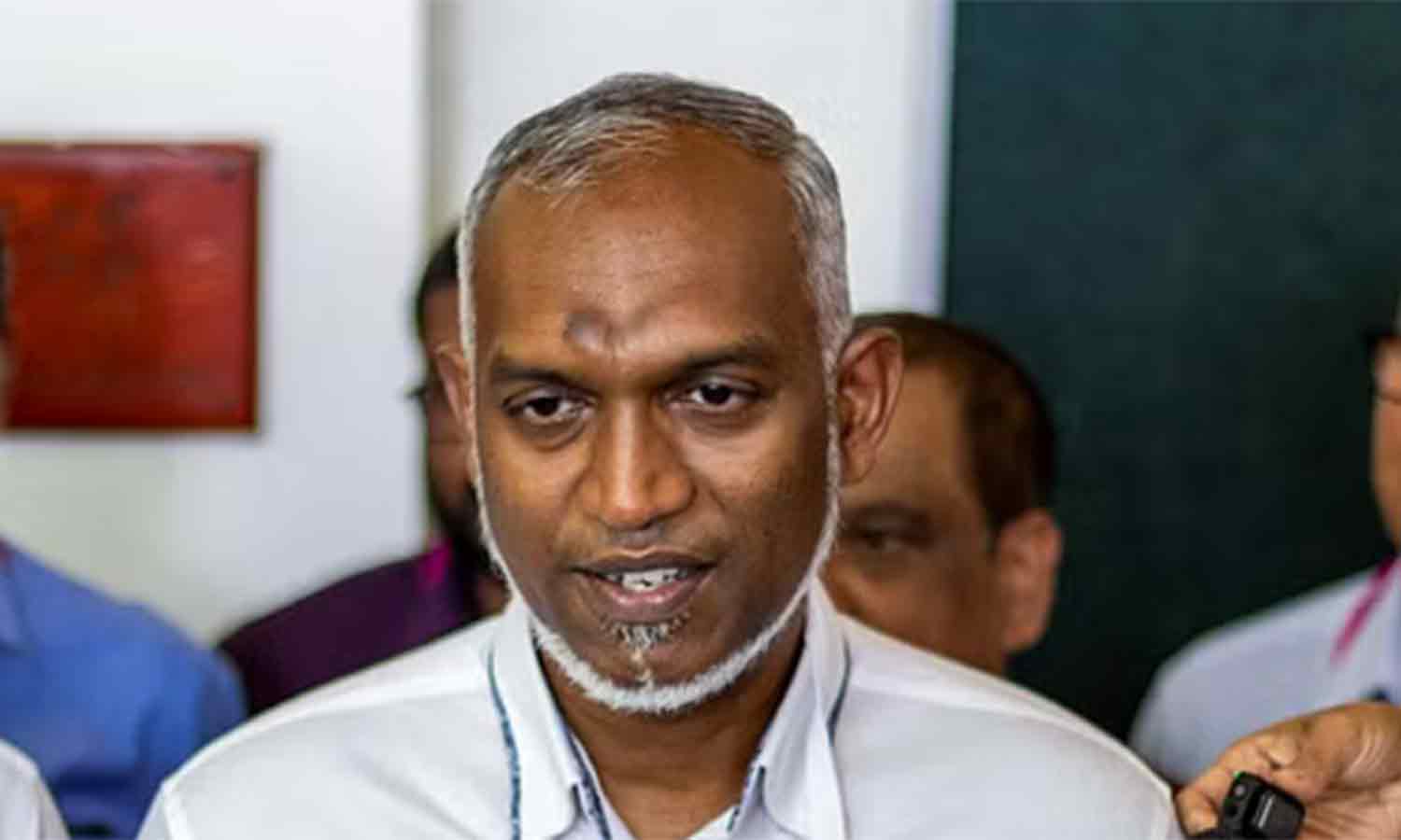 மாலத்தீவில் இருந்து இந்திய படைகள் உடனே வெளியேற வேண்டும்- அதிபர் மீண்டும் திட்டவட்டம்