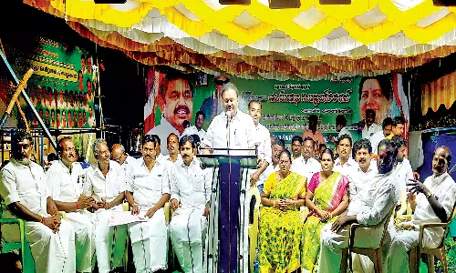 ஆரியம், திராவிடம் குறித்து கவர்னர் பேசியதில் தவறில்ைல