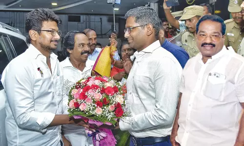 குமரி மாவட்டத்திற்கு வந்த அமைச்சர் உதயநிதி ஸ்டாலினுக்கு தி.மு.க.வினர் உற்சாக வரவேற்பு