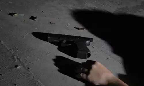 கூலிப்படைக்கு ரூ.75 லட்சம் கொடுத்து மகனை கொல்ல முயன்ற தந்தை: துப்பாக்கி பறிமுதல்- 6 பேர் கைது