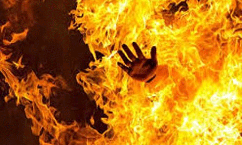 இளம்பெண் தீ விபத்தில் உடல் கருகி பலி