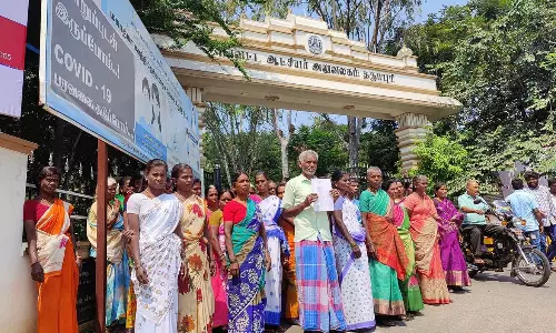மதுபானக் கடை திறக்க எதிர்ப்பு தெரிவித்து தருமபுரி கலெக்டரிடம் பெண்கள் மனு