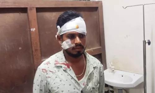 உடுமலை சாலை மறியல் போராட்டத்தில் தி.மு.க.,-அ.தி.மு.க.வினர் பயங்கர மோதல்