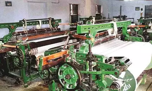 ஏற்றுமதி ஆர்டர் இல்லாததால் முடங்கும் விசைத்தறி ஜவுளித்தொழில்