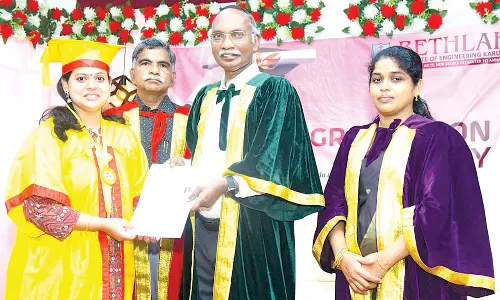 கருங்கல் அருகே பெத்லகேம் பொறியியல் கல்லூரியில் பட்டமளிப்பு விழா