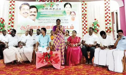 ஆரல்வாய்மொழியில் அ.தி.மு.க. பூத் நிர்வாகிகள் ஆலோசனை கூட்டம்