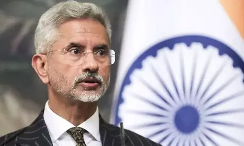 கத்தாரில் மரண தண்டனை விதிக்கப்பட்ட 8 இந்தியர்களின் குடும்பத்தினருடன் மத்திய மந்திரி ஜெய்சங்கர் சந்திப்பு