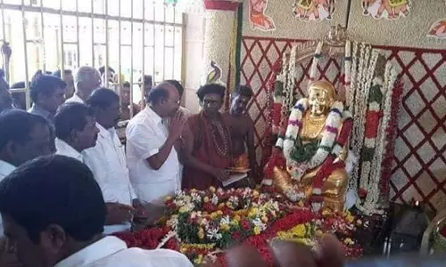 மக்களின் உரிமைகளுக்காகவும், நாட்டின் விடுதலைக்காகவும் போராடிய தேவர் பெருமகனாரை போற்றுவோம்- ராமதாஸ் புகழாரம்