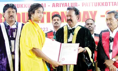 திருக்குவளை கல்லூரியில் பட்டமளிப்பு விழா