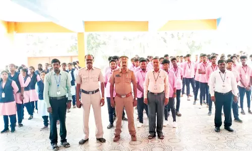 சாலை பாதுகாப்பு விழிப்புணர்வு முகாம்