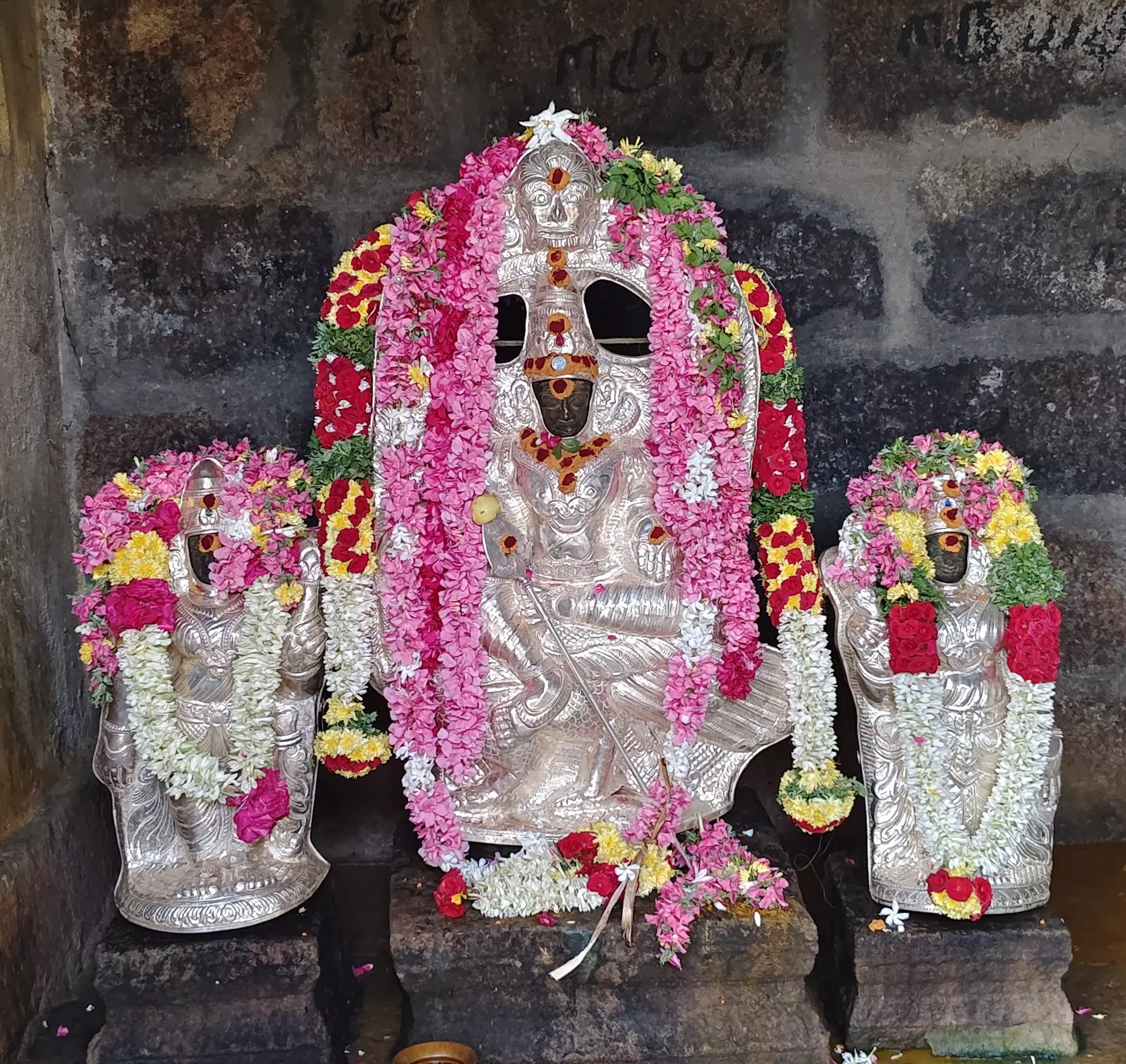 சோழீஸ்வரர் கோவிலில் கார்த்திகை வழிபாடு சோழீஸ்வரர் கோவிலில் கார்த்திகை வழிபாடு