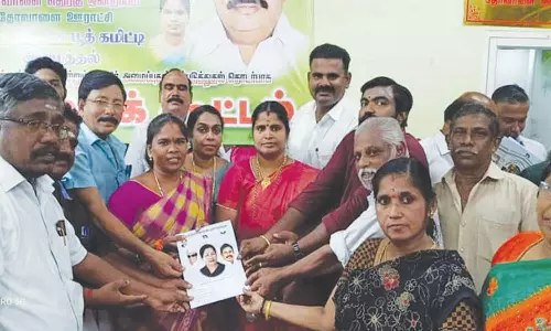 தோவாளையில் இளைஞர்-இளம்பெண் பாசறை அ.தி.மு.க. நிர்வாகிகள் கூட்டம்