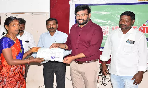 29 பயனாளிகளுக்கு நலத் திட்ட உதவிகள்: கலெக்டர் அருண் தம்புராஜ் வழங்கினார்