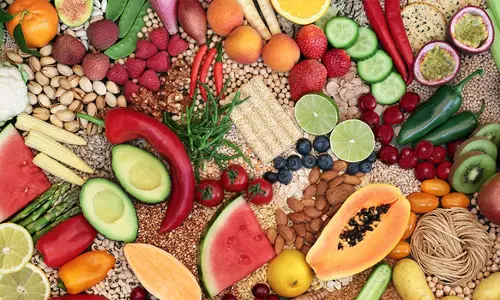 உணவு பொருட்களை கையாள்பவர்கள் மருத்துவ சான்றிதழ் பெற்றிருத்தல் வேண்டும்