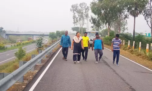 தர்மபுரி கலெக்டர் அலுவகம் அருகே  நடப்போம், நலம் பெறுவோம்  திட்டப் பணி ஏற்பாடுகள் தீவிரம்