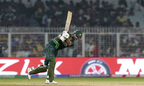 வங்காளதேசத்தை 7 விக்கெட்டுகள் வித்தியாசத்தில் எளிதாக வீழ்த்தியது பாகிஸ்தான்