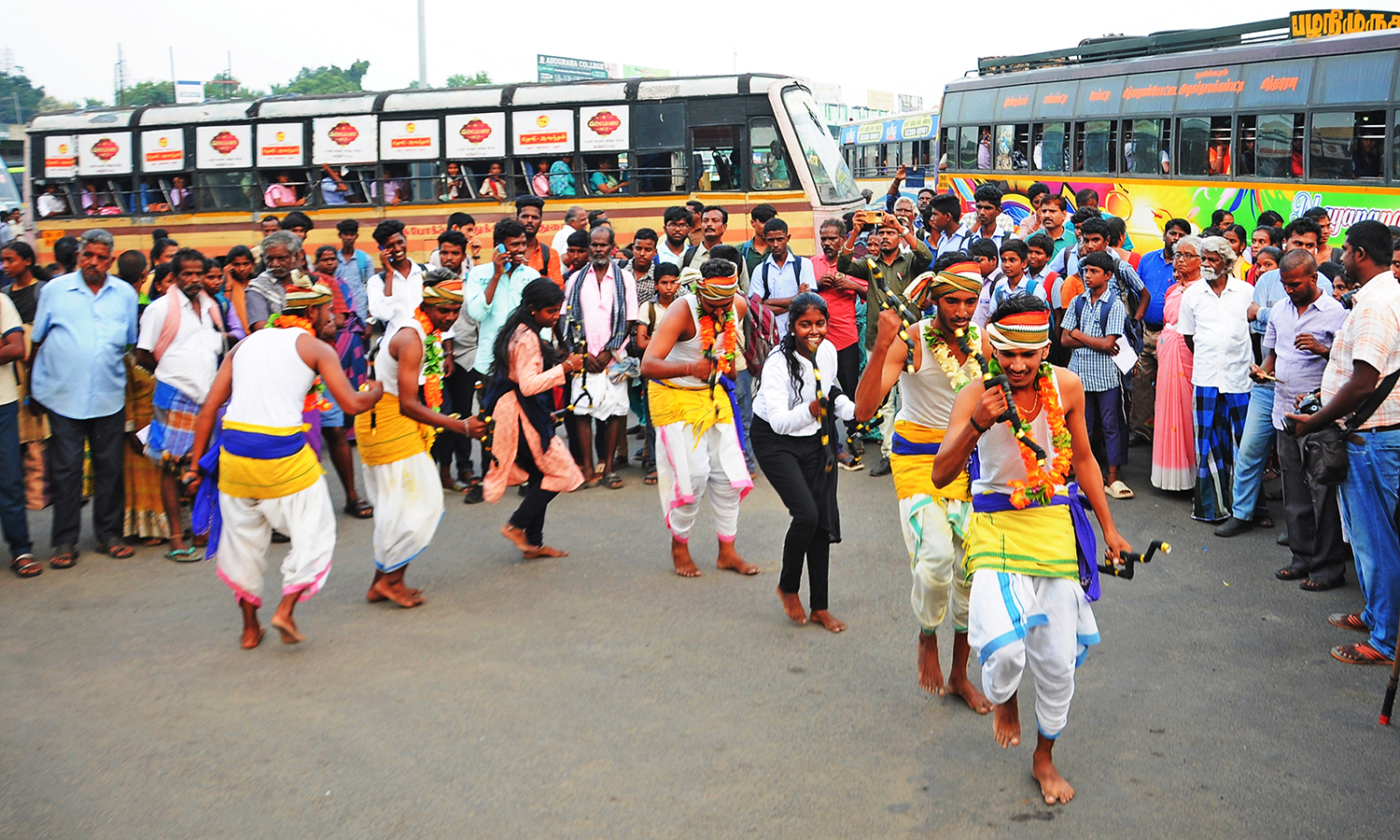 திண்டுக்கல்லில் ஊழல் தடுப்பு குறித்து கலைநிகழ்ச்சியுடன் விழிப்புணர்வு