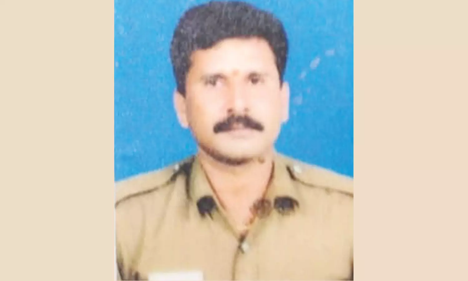 கம்பரசம் பேட்டையில் போலீஸ் ஏட்டு மர்ம மரணம் கம்பரசம் பேட்டையில் போலீஸ் ஏட்டு மர்ம மரணம்