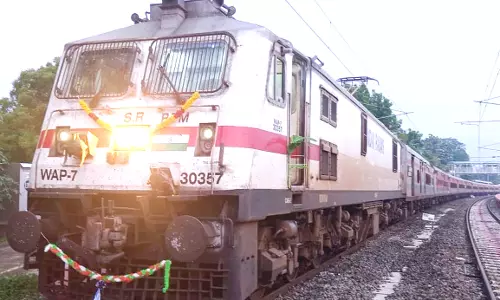 செங்கோட்டை ரெயில்கள் மின்சார என்ஜினில் இயக்கம்