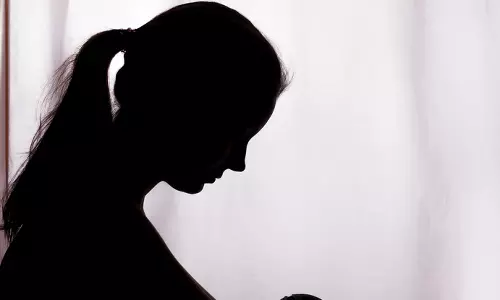 ஆண் நண்பரை விரட்டிவிட்டு சிறுமியை பலாத்காரம் செய்ய முயன்ற போலீஸ் இன்ஸ்பெக்டர்