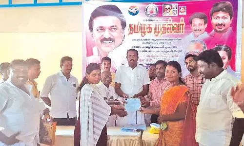 உலோக சிலை கைவினை கலைஞர்களுக்கு தொழில் கடன்