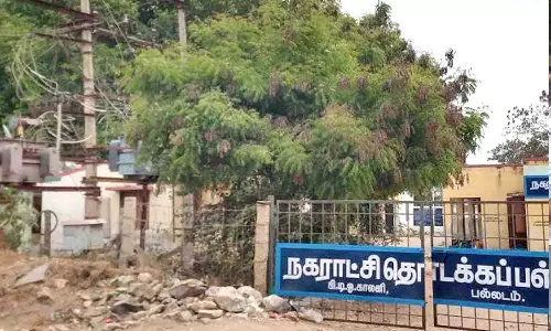 பல்லடம் நகராட்சி பள்ளிகளில் ரூ.80 லட்சத்தில் நவீன கழிப்பிட வசதிகள் - நகராட்சி தலைவர் தகவல்