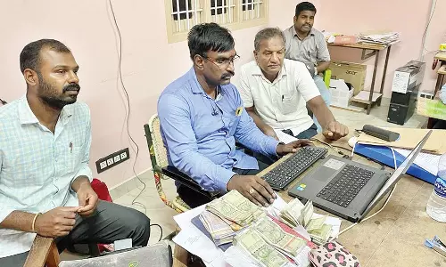 சார் பதிவாளர் அலுவலகத்தில் லஞ்ச ஒழிப்பு போலீசார் விடிய விடிய அதிரடி சோதனை