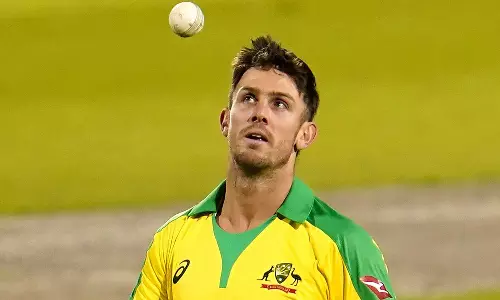 அவசரமாக தாயகம் திரும்பிய நட்சத்திர ஆல்-ரவுண்டர்: ஆஸ்திரேலிய அணிக்கு இழப்பு