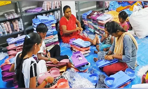 ஆயத்த ஆடைகள் உற்பத்தியில் குட்டி ஜப்பானாக மாறிவரும் நத்தம்