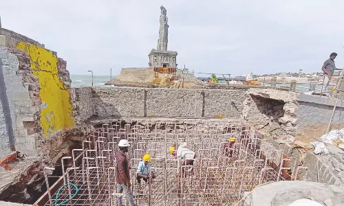 விவேகானந்தர் பாறையிலும் இணைப்பு பாலம் அமைக்கும் பணி தொடங்கியது