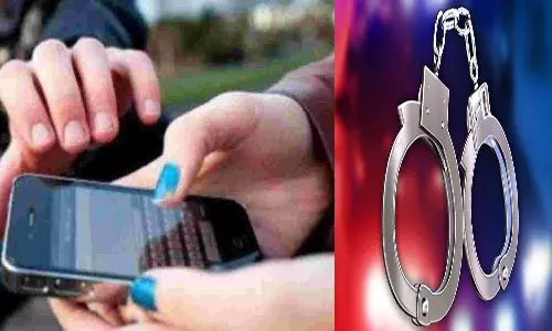 வழிப்பறியில் ஈடுபட்ட 2 பேர் கைது