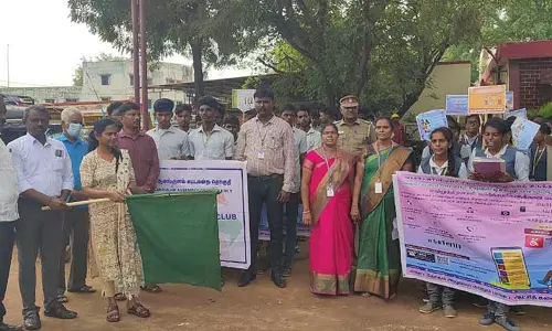 ஆலங்குளத்தில் கல்லூரி சார்பில் வாக்காளர் விழிப்புணர்வு பேரணி