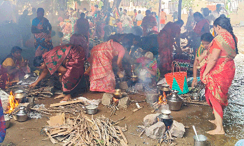 சென்னிமலை மாரியம்மன் கோவில் பொங்கல் விழா